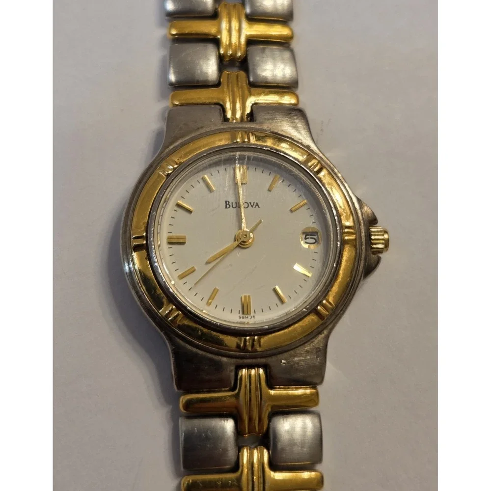 Vintage Women's Bulova Watch Gold & Silver Tone 6.5